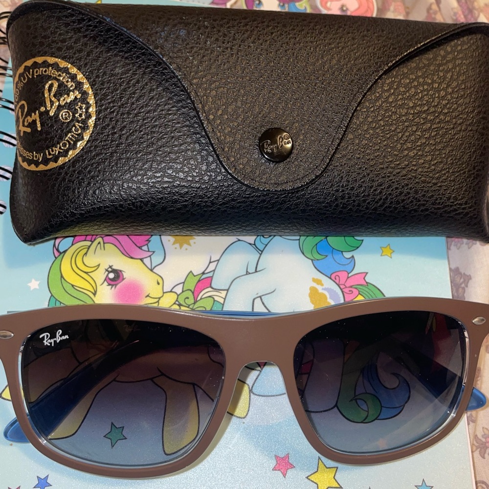 Ray Ban RB 4226 Sunglasses